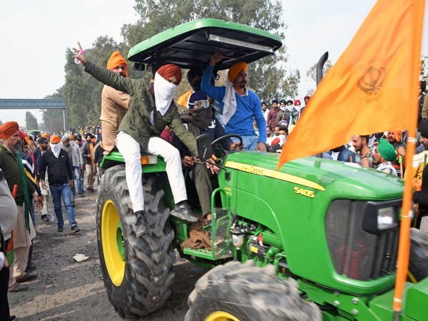 Protest of Farmers Intensifies,Union Ministers to Hold Talks
